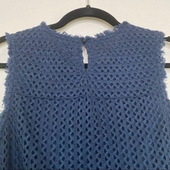 J by J.O.A. Navy Blue Crochet Raw Hem Lace Tank Large - Picture 6 of 9